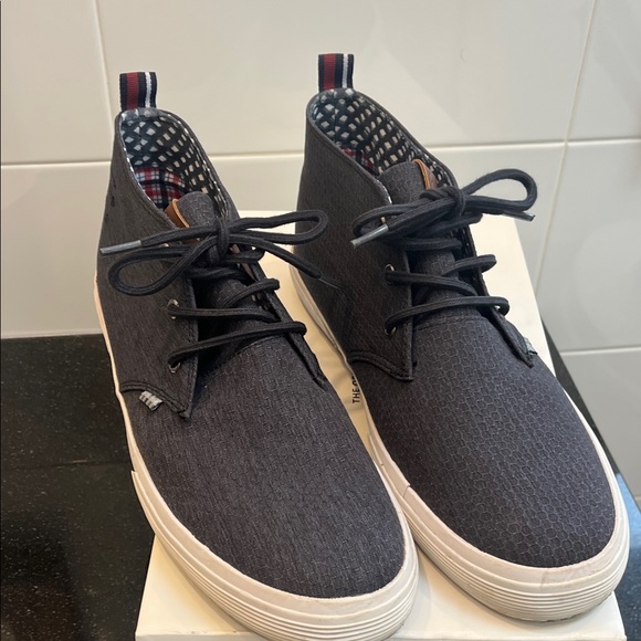 Men's Navy High-Top Chukka Shoe - Picture 1 of 8